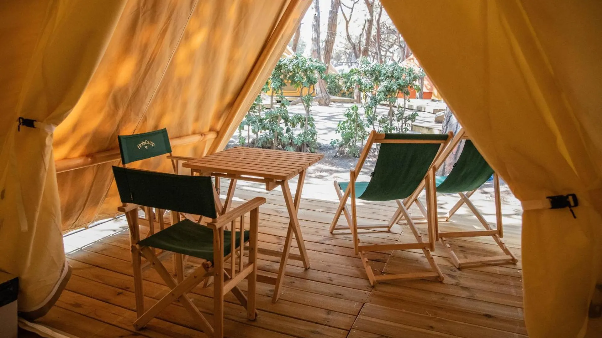 Holacamp Barcelona Gava