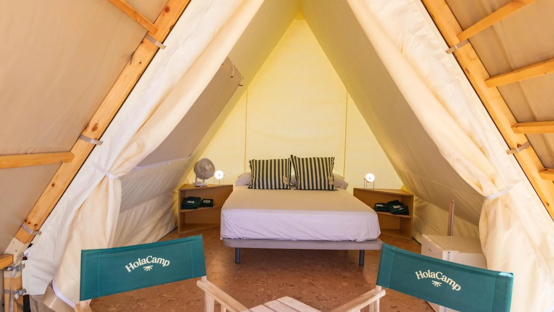 Holacamp Barcelona Gavà Camping
